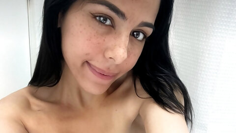 Small but still kissable